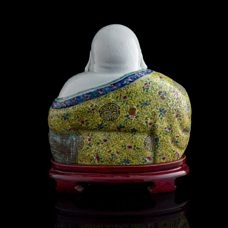 民國 朱茂記造粉彩彌勒佛（附木座） | A Chinese famille rose figure of Maitreya, Republic period - 图3