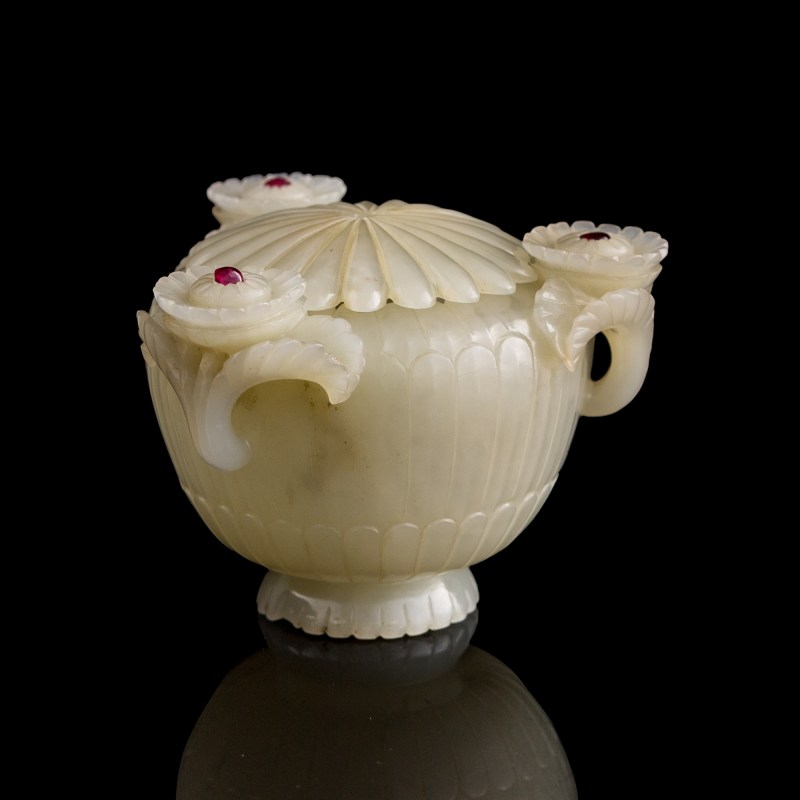 清乾隆 白玉痕都斯坦蓋爐(附1981年購買票據） | A Chinese white jade Mughal-style covered censer, Qianlong period, Qing dynasty - 图6