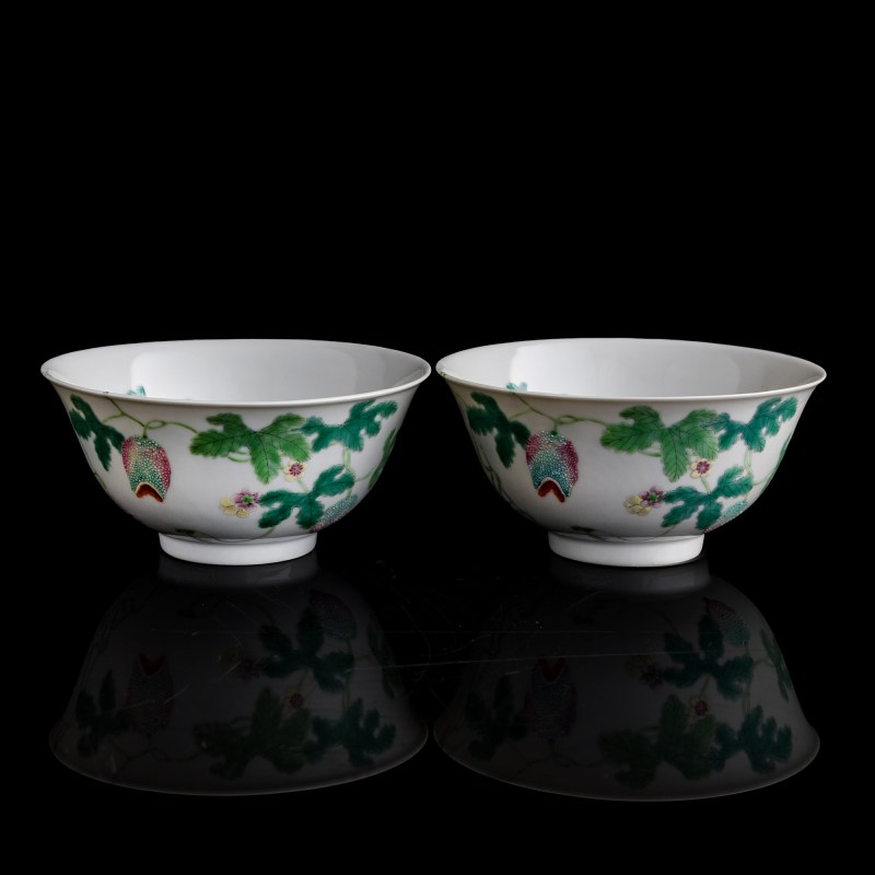 清道光 樂古堂制粉彩癩瓜紋碗一對（附錦盒） | A pair of Chinese famille rose 'melon' bowls, Daoguang period, Qing dynasty - 图12