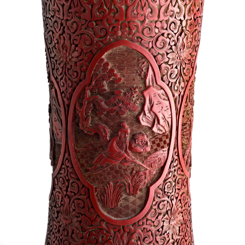十九世紀早 剔紅嬰戲圖天球瓶 | A Chinese cinnabar 'children playing' tianqiu vase, early 19th century - 图8