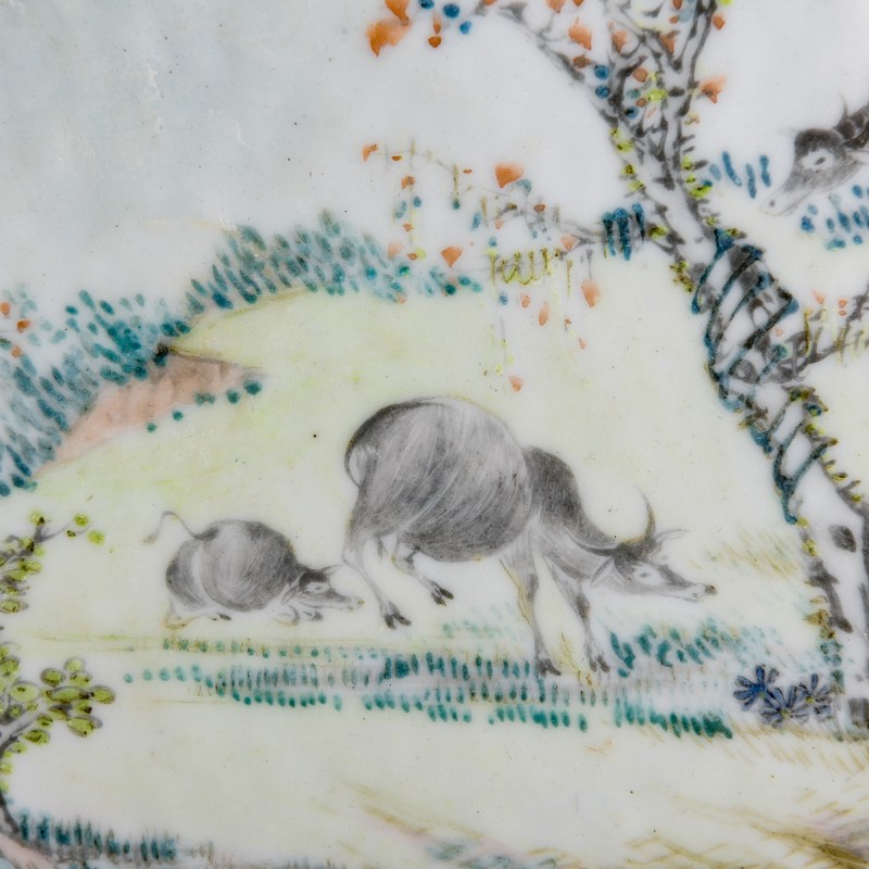 十九世紀晚 徐善琴款淺絳山水瓷板 | A Chinese Qianjiang-enameled 'landscape' porcelain plaque, late 19th century - 图11
