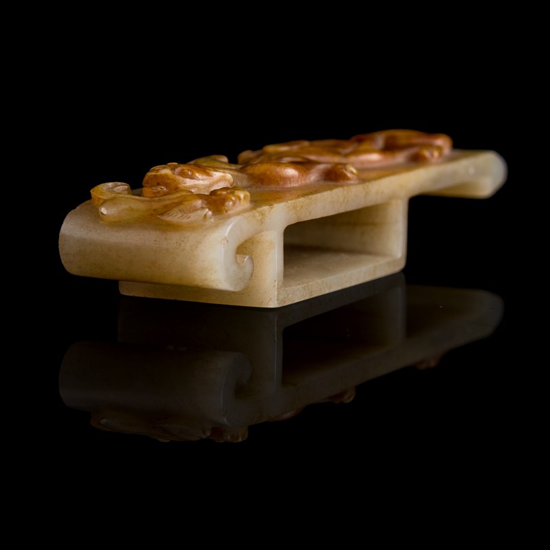 明代 玉雕螭龍劍飾 | A Chinese carved jade 'chilong' sword fitting, Ming dynasty - 图4
