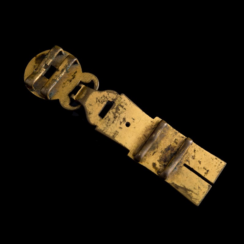十八世紀 銅鎏金嵌古幣帶扣 | A Chinese gilt-copper belt buckle inset with an ancient coin, 18th century - 图5
