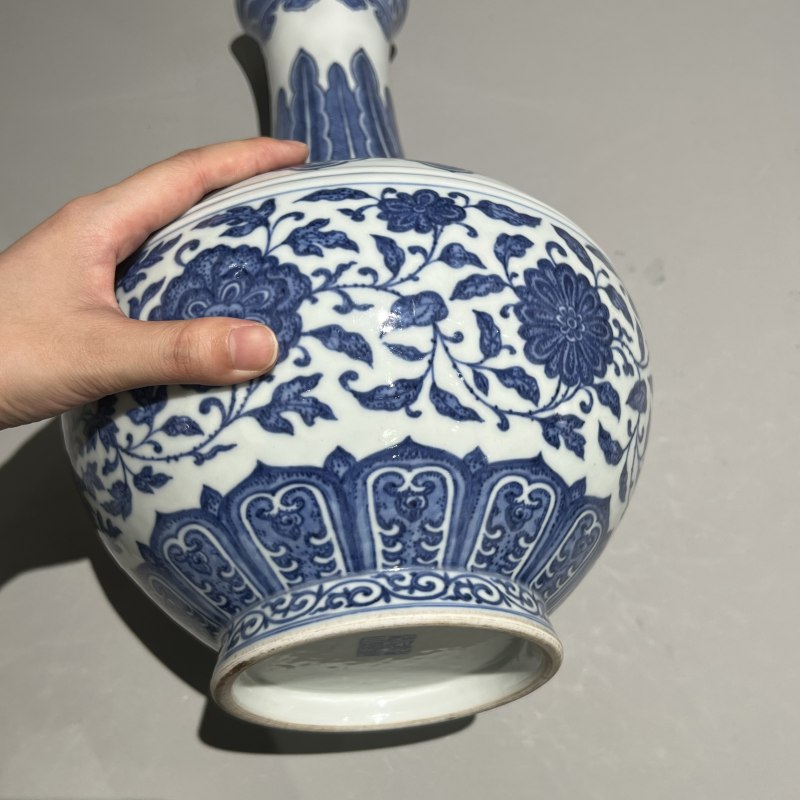 清道光 青花缠枝莲纹玉壶春瓶 - 图7