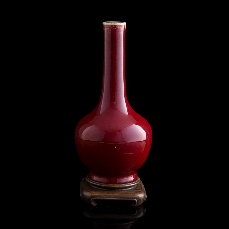 十九世紀早 窑變釉長頸瓶（附木座） | A Chinese flambe-glazed bottle vase, early 19th century - 图3