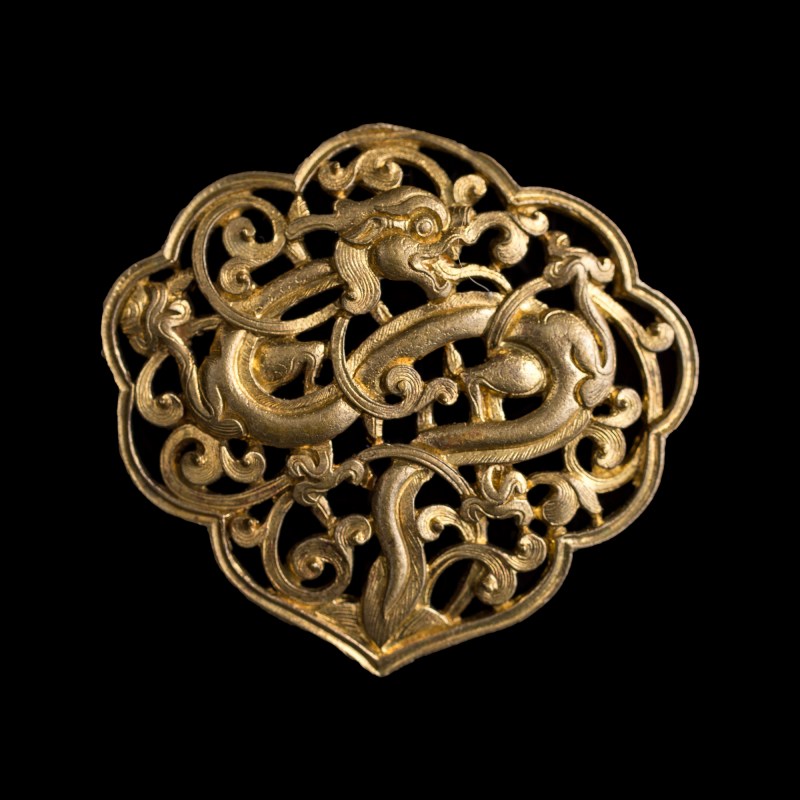 元代或更早 銀鎏金鏤空佩飾四片 | Four Chinese gilt-silver openwork ornaments, Yuan dynasty or earlier - 图4