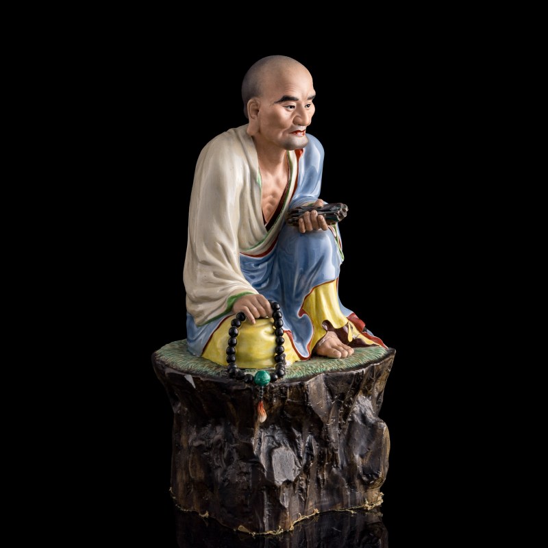 民國 曾龍升作粉彩羅漢 | A Chinese famille rose luohan, by Zeng Longsheng, Republic period - 图5