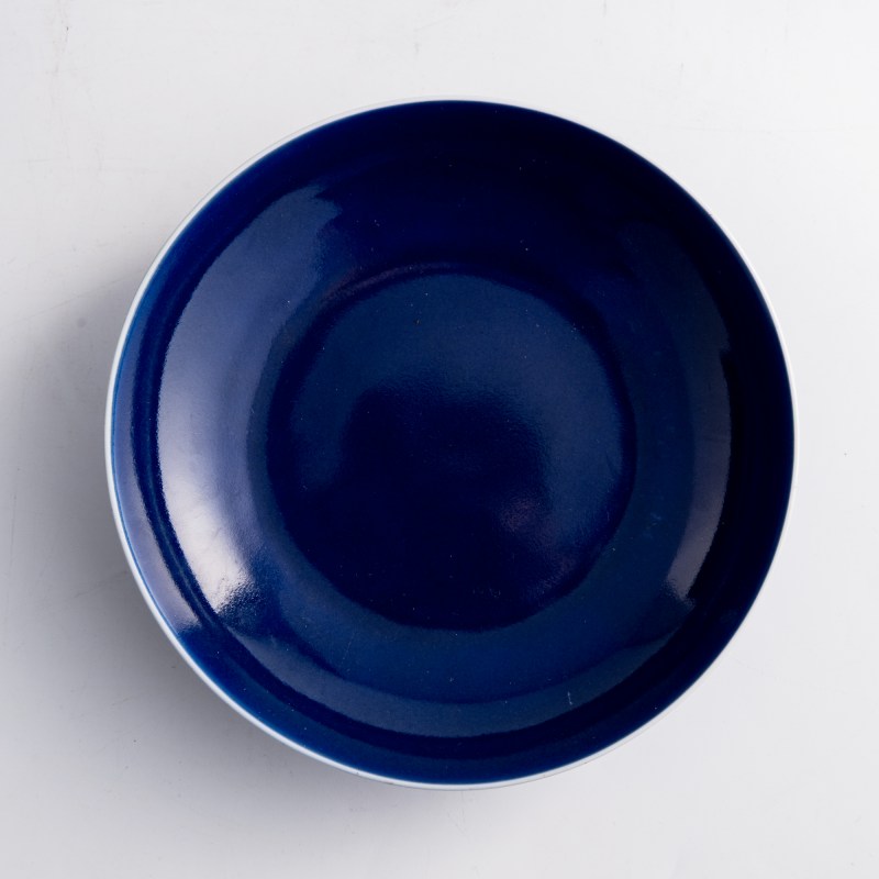 清乾隆 霽藍釉盤（附木座） | A Chinese sacrificial-blue glazed dish, Qianlong period, Qing dynasty - 图5