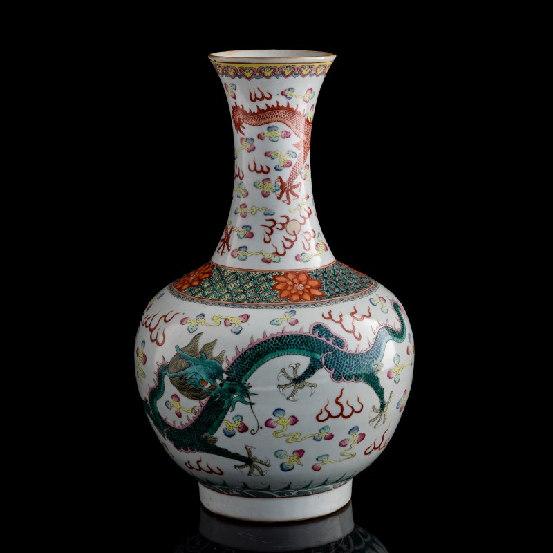 十九世紀晚 粉彩龍紋賞瓶 | A Chinese famille rose dragon vase, Late 19th century - 图3