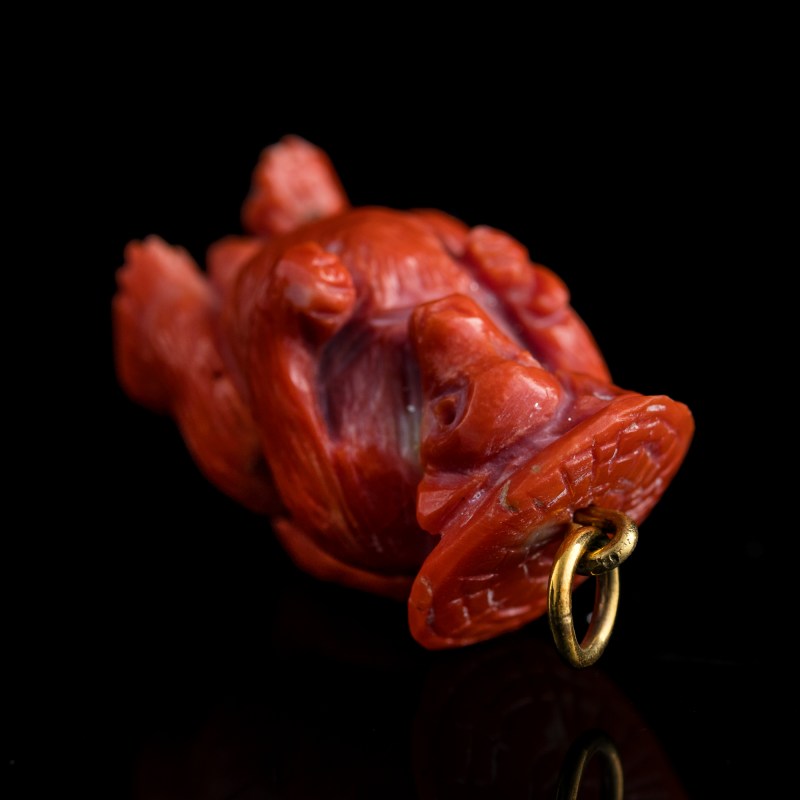 十九世紀 珊瑚挂件及印章 | A Chinese coral pendant and seal, 19th century - 图6