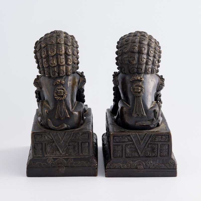 十九世紀早 銅京獅一對 | A pair of Chinese bronze Peking lions, early 19th century - 图4