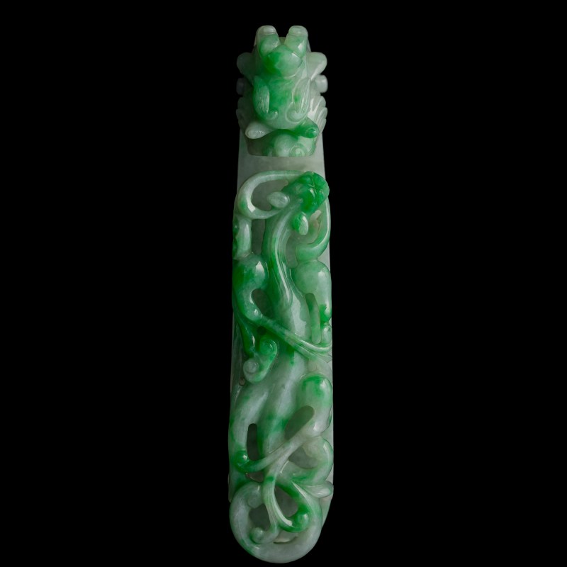 清代 翡翠龍勾 | A Chinese jadeite dragon belt hook, Qing dynasty - 图3
