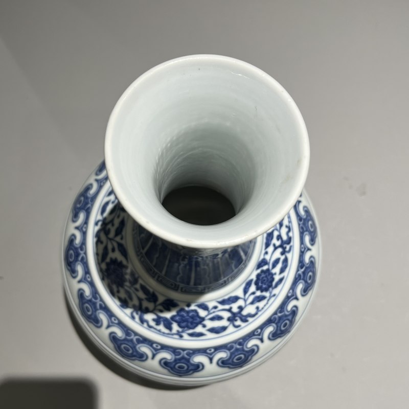 清道光 青花缠枝莲纹玉壶春瓶 - 图11