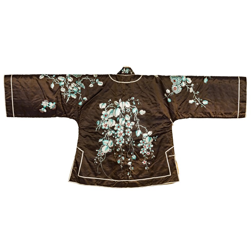 十九世紀晚 咖緞刺綉花卉女襖 | A Chinese brown satin embroidered floral woman's jacket, late 19th century - 图2