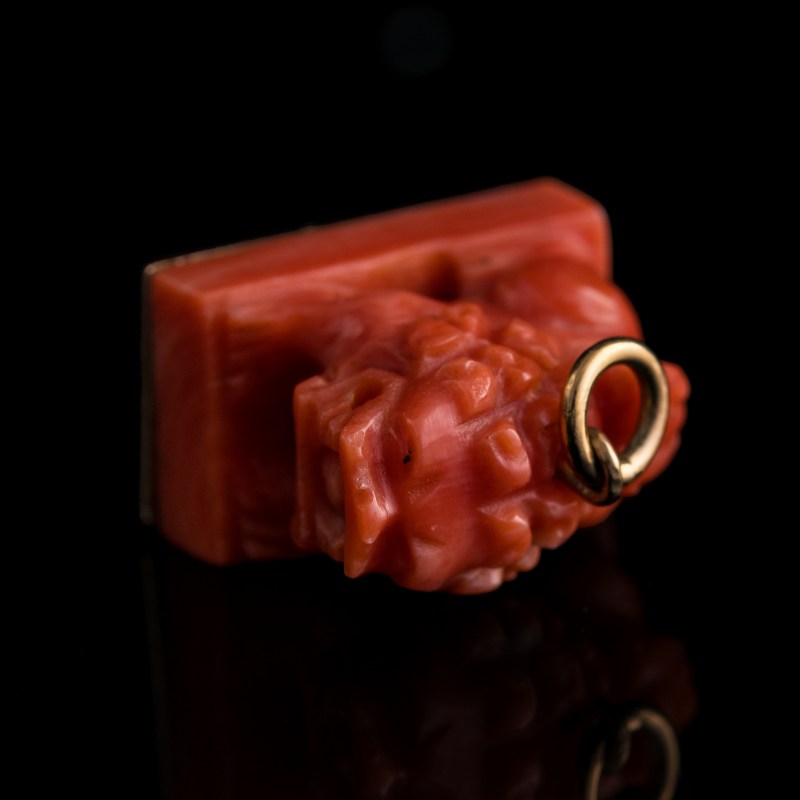 十九世紀 珊瑚挂件及印章 | A Chinese coral pendant and seal, 19th century - 图9