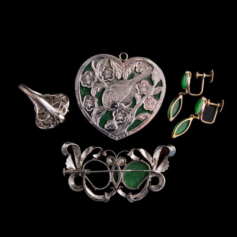 清代/民國 翡翠首飾五件 | Five Chinese jadeite jewelry items, Qing dynasty/Republic period - 图2