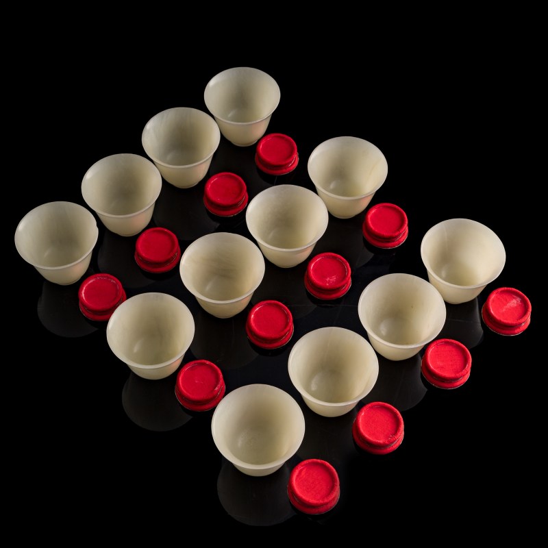 十九世紀 玉杯十二隻一套（附原配老錦盒） | A set of twelve Chinese jade cups, 19th century - 图7