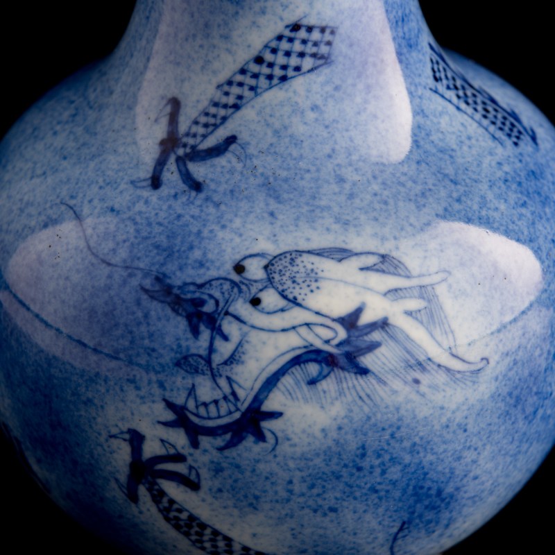 十九世紀 青花雲龍紋瓶 | A Chinese blue and white 'dragon and clouds' vase, 19th century - 图7