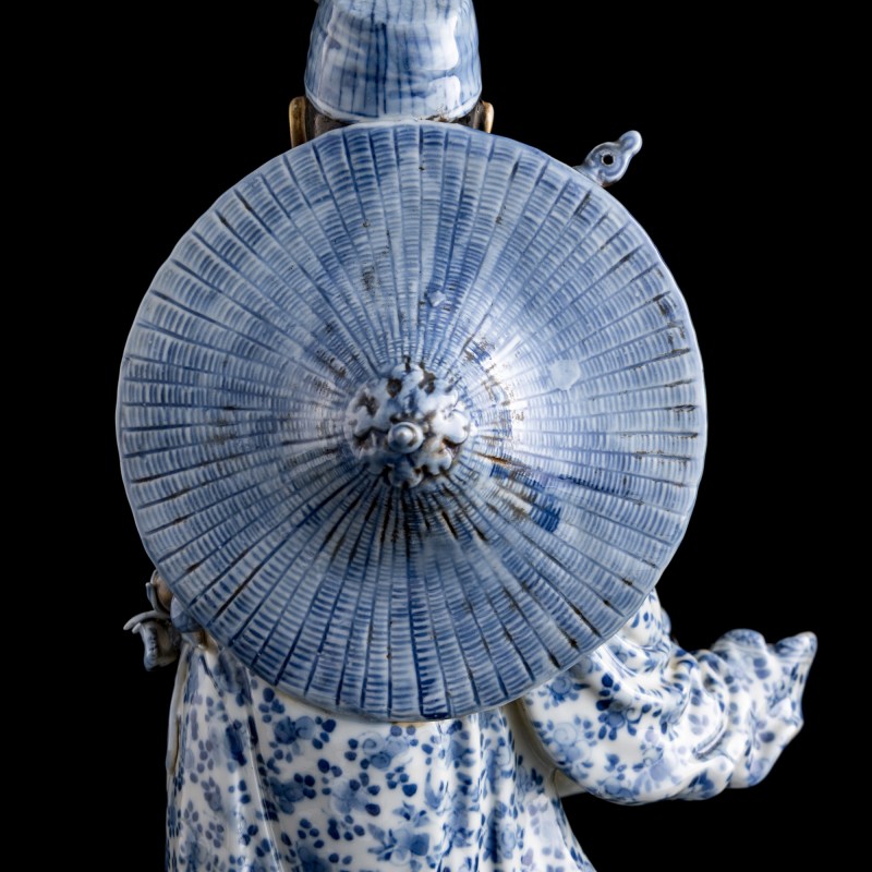 民國 青花瓷塑呂洞賓 | A Chinese blue and white figure of Lü Dongbin, Republic period - 图10