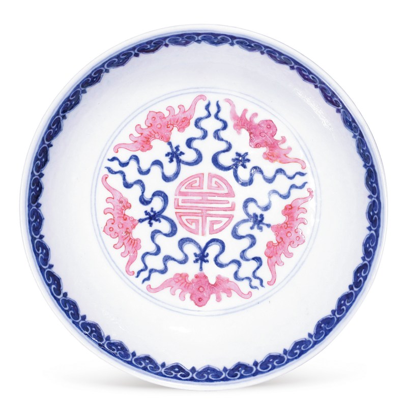 清乾隆 青花斗胭脂缠枝莲纹盘