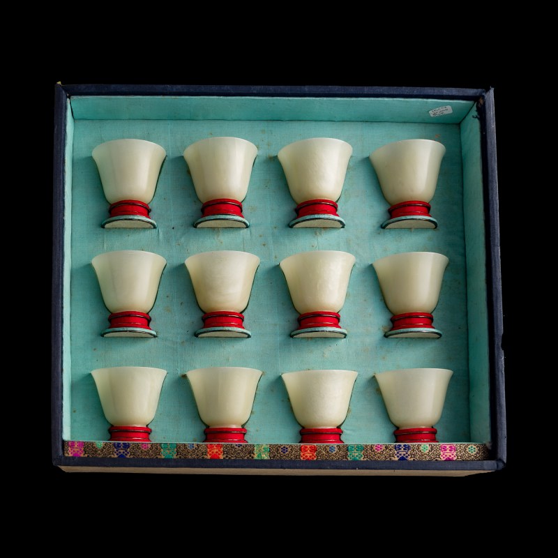 十九世紀 玉杯十二隻一套（附原配老錦盒） | A set of twelve Chinese jade cups, 19th century - 图9