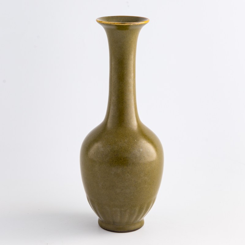 清代 茶葉沫長頸瓶 | A Chinese teadust-glazed bottle vase, Qing dynasty - 图3