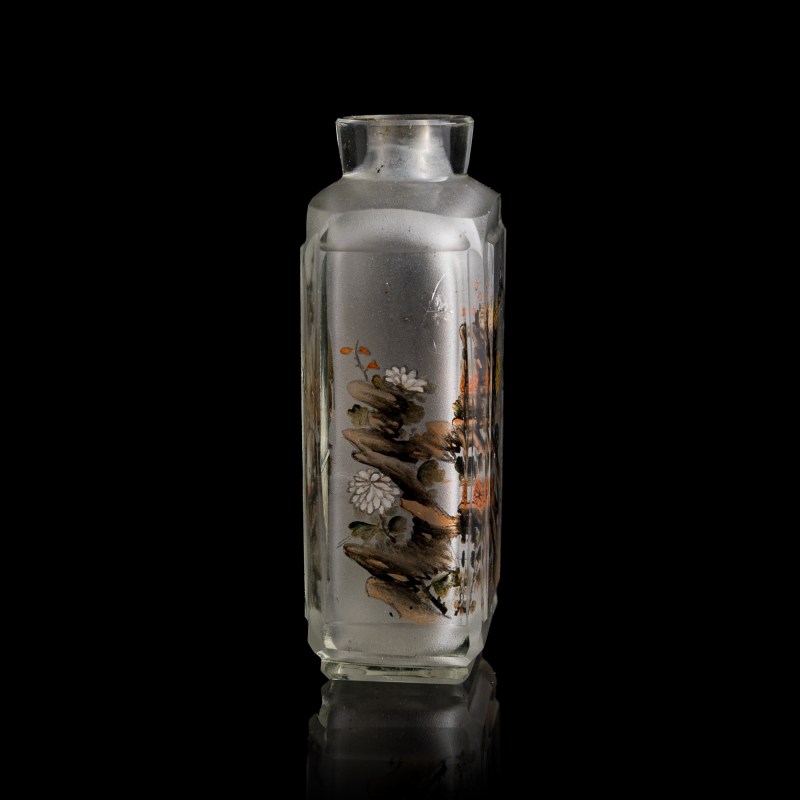 周樂元 內畫山水人物鼻烟壺 | A Chinese inside-painted 'landscape' and 'figural' snuff bottle, signed Zhou Leyuan - 图2