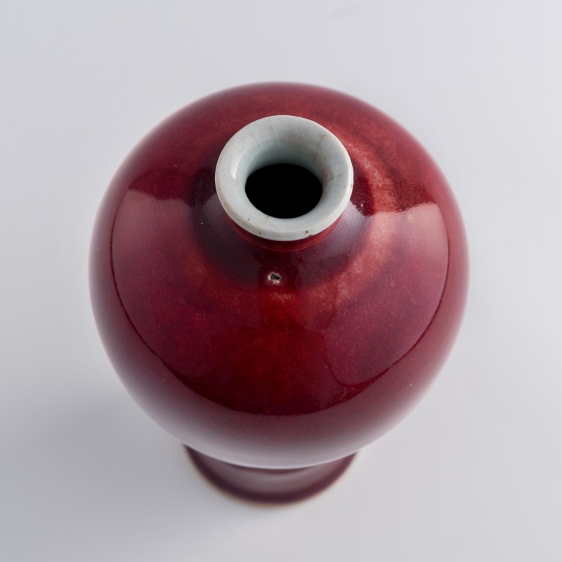 十九世紀 紅釉梅瓶 | A Chinese red-glazed meiping vase, 19th century - 图6
