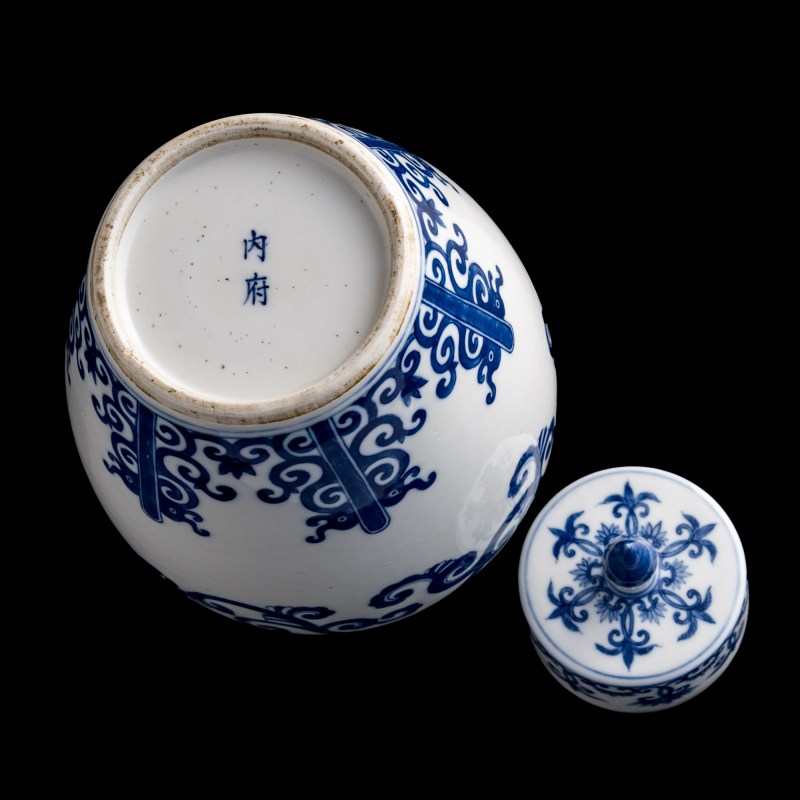 十九世紀 越南青花蓋罐 | A Vietnamese blue and white 'Bleu de Hue' covered jar, Nguyen dynasty (19th century) - 图8