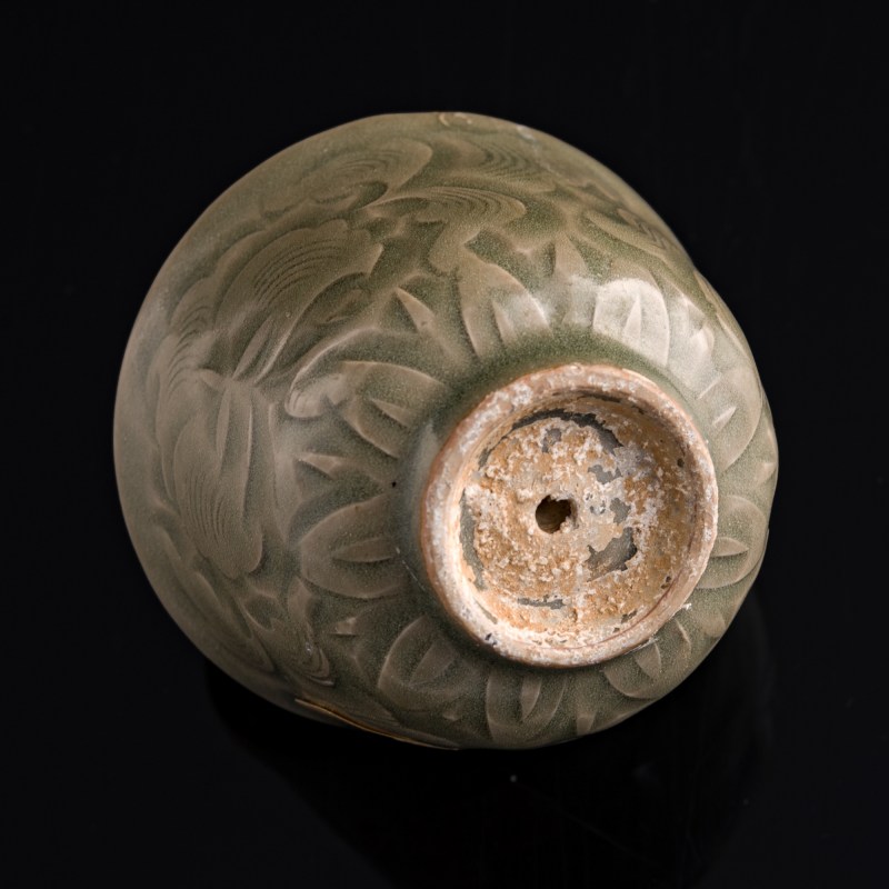 宋代/元代 耀州窑劃花公道杯 | A Chinese carved Yaozhou celadon Gongdao cup, Song/Yuan dynasty - 图8