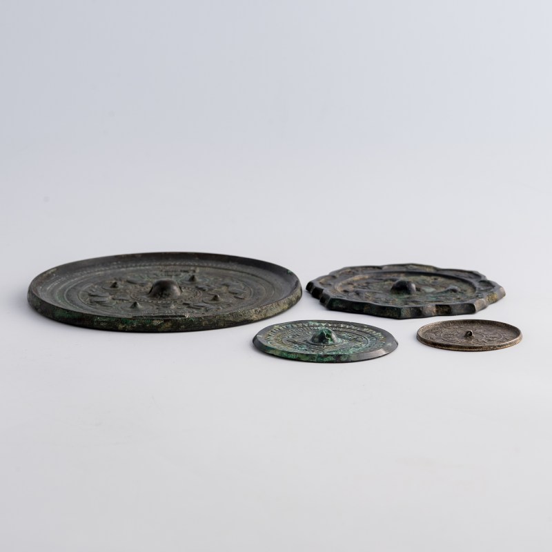 漢代/宋代 各式銅鏡四個 | Four assorted Chinese bronze mirrors, Han/Song dynasty - 图6