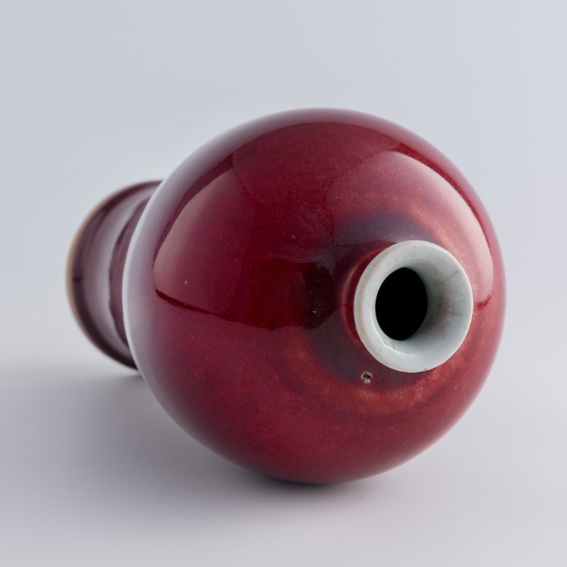 十九世紀 紅釉梅瓶 | A Chinese red-glazed meiping vase, 19th century - 图7