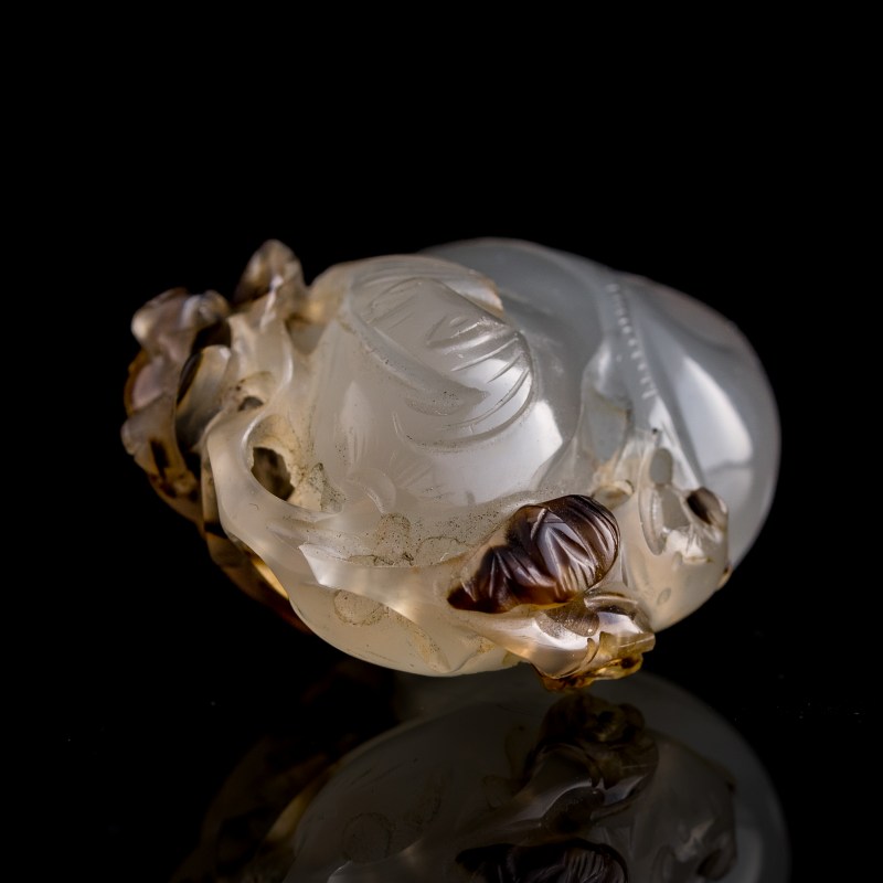 十九世紀早 瑪瑙巧雕蟬挂墜 | A Chinese agate 'cicada' pendant, early 19th century - 图4