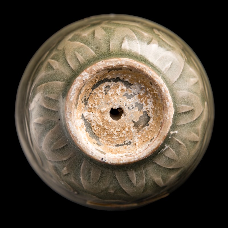 宋代/元代 耀州窑劃花公道杯 | A Chinese carved Yaozhou celadon Gongdao cup, Song/Yuan dynasty - 图9