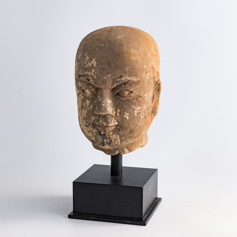 宋代或更早 石雕佛頭（附座） | A Chinese carved stone Buddha head, Song dynasty or earlier - 图2