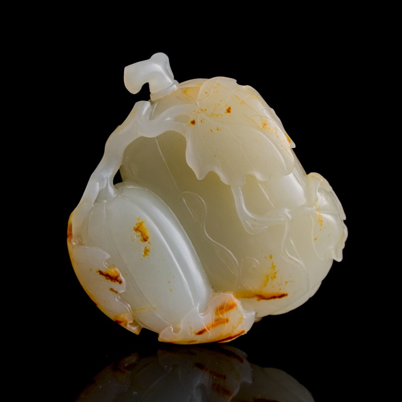 十八世紀 白玉雕瓜形鼻烟壺 | A Chinese white jade melon-form snuff bottle, 18th century - 图2