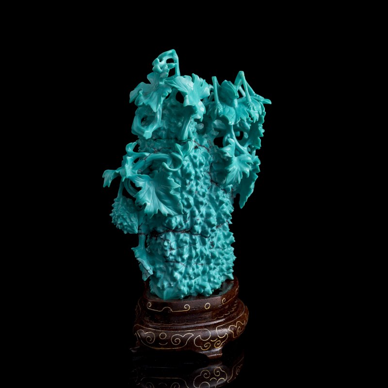1960-1970年代 綠松石雕花卉蓋瓶（附木座） | A Chinese carved turquoise 'floral' and 'grasshopper' covered vase, 1960s-1970s - 图5