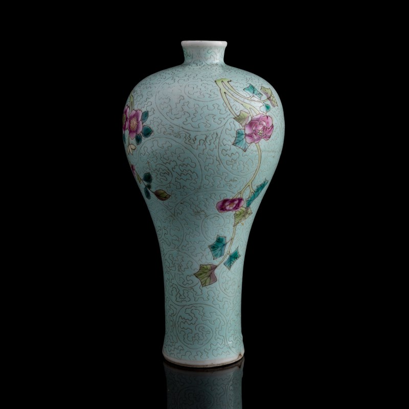 清代 軋道粉彩花卉梅瓶 | A Chinese sgraffiato famille rose floral meiping vase, Qing dynasty - 图3
