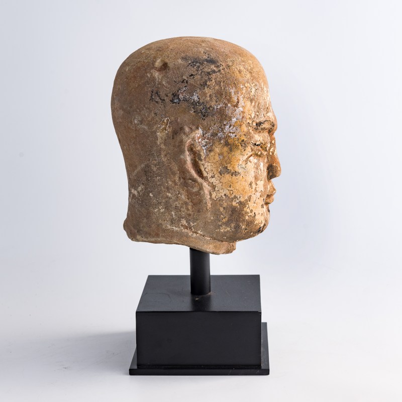 宋代或更早 石雕佛頭（附座） | A Chinese carved stone Buddha head, Song dynasty or earlier - 图5
