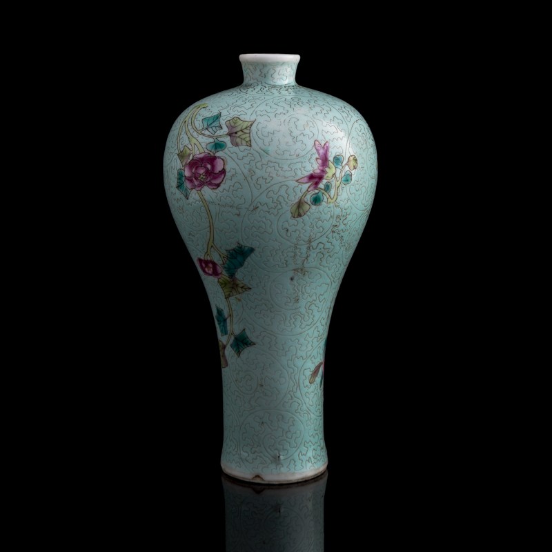 清代 軋道粉彩花卉梅瓶 | A Chinese sgraffiato famille rose floral meiping vase, Qing dynasty - 图4