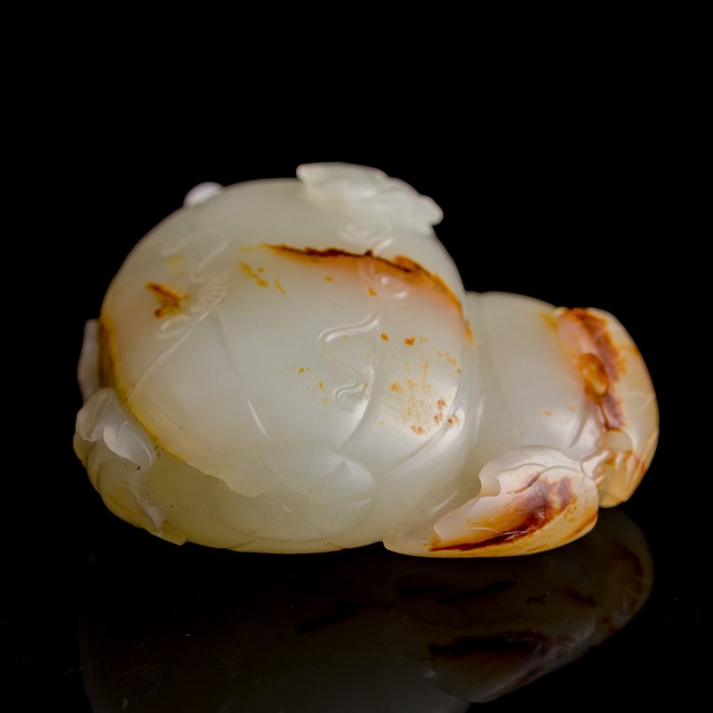 十八世紀 白玉雕瓜形鼻烟壺 | A Chinese white jade melon-form snuff bottle, 18th century - 图5