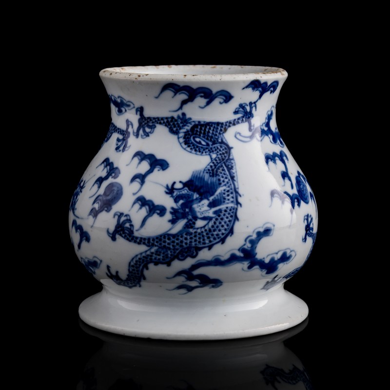 十九世紀 青花龍紋幾座 | A Chinese blue and white 'dragon' base, 19th century - 图2