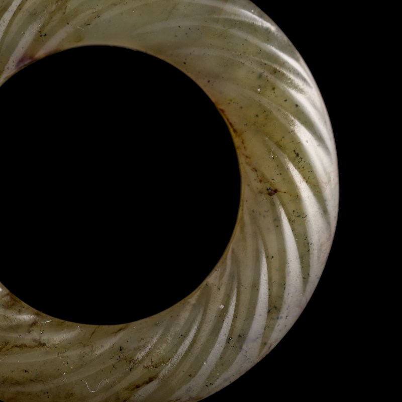 明代或更早 玉絞絲環 | A Chinese twisted-rope jade ring, Ming dynasty or earlier - 图5