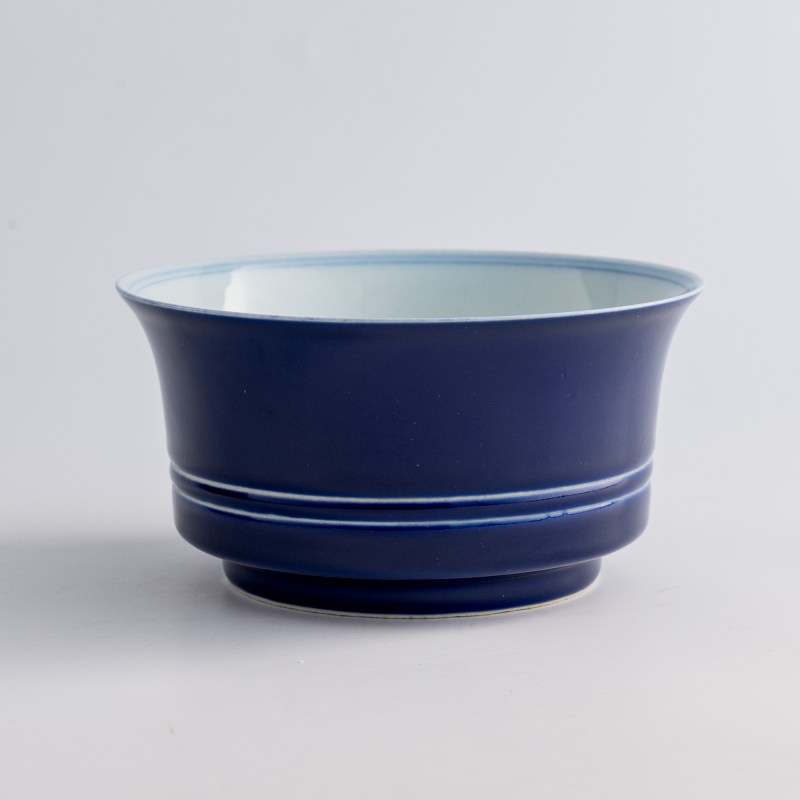 清雍正 霽藍釉弦紋盉碗 | A Chinese sacrificial-blue-glazed ribbed he-form bowl, Yongzheng period, Qing dynasty - 图1