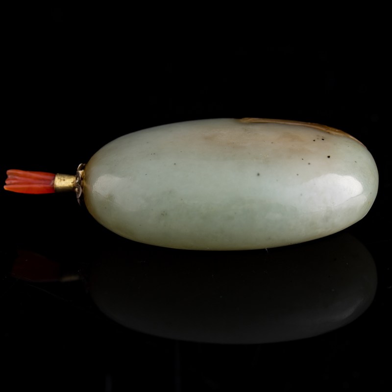 十九世紀早 糖玉巧雕鼻烟壺 | A Chinese brown jade snuff bottle, early 19th century - 图5