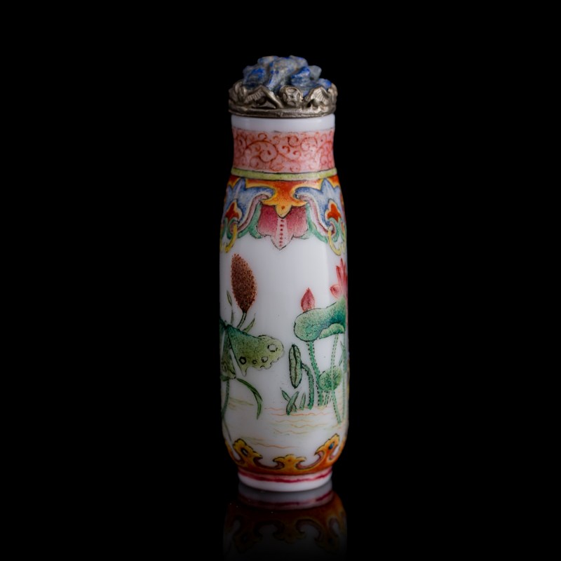 清乾隆 料胎畫珐琅荷塘鴛鴦圖鼻烟壺（附盒） | A Chinese enameled glass 'lotus pond and Mandarin duck' snuff bottle, Qianlong period, Qing dynasty - 图4