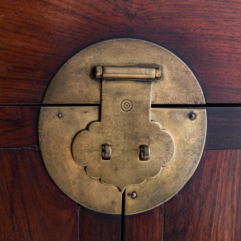 十八世紀 黃花梨官皮箱 | A Chinese Huanghuali seal chest (Guanpixiang), 18th century - 图2