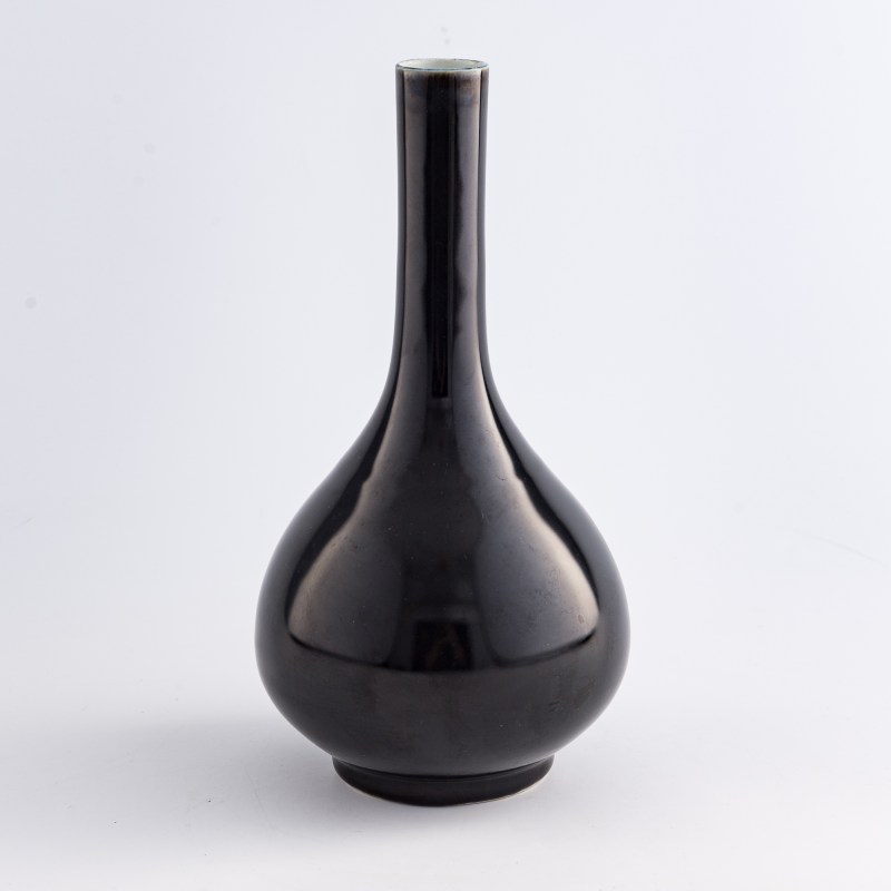 清代 烏金釉膽瓶 | A Chinese black-glazed danping vase, Qing dynasty - 图2