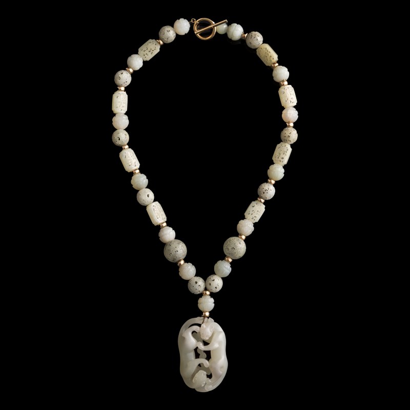 清代 白玉鏤雕珠鏈挂雙歡 | A Chinese white jade openwork chain pendant, Qing dynasty - 图1