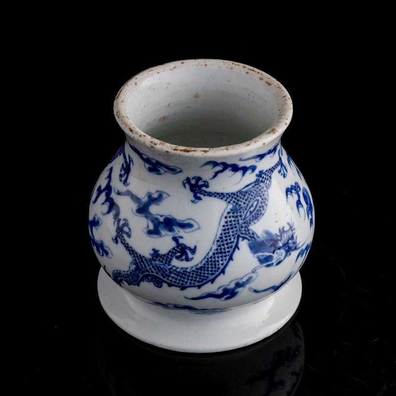 十九世紀 青花龍紋幾座 | A Chinese blue and white 'dragon' base, 19th century - 图4